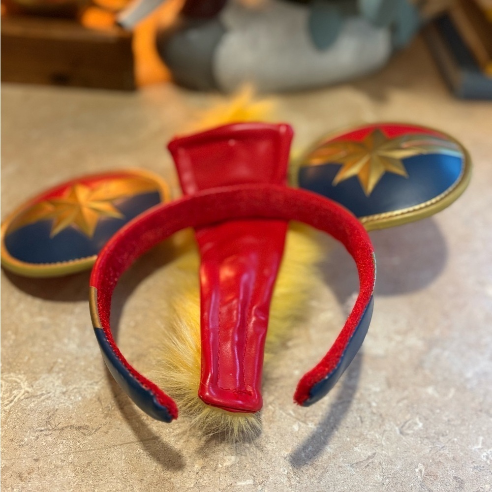 Disney Captain Marvel Headband Unisex - Picture 5 of 6